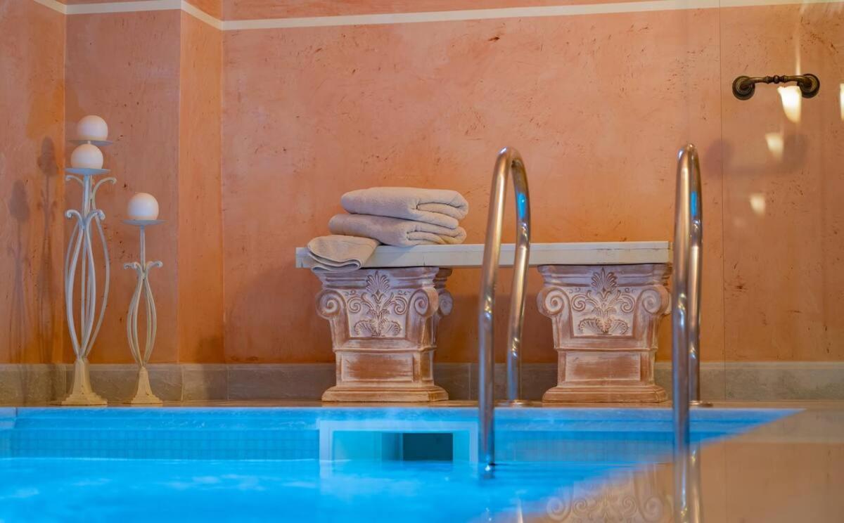 Unique Room With Indoor Pool & Attic Alli Meria Extérieur photo